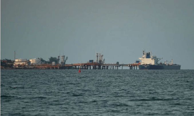 俄罗斯石油由中国超级油轮运往亚洲|Exness官网(图1) 俄罗斯石油由中国超级油轮运往亚洲|Exness官网(图1)